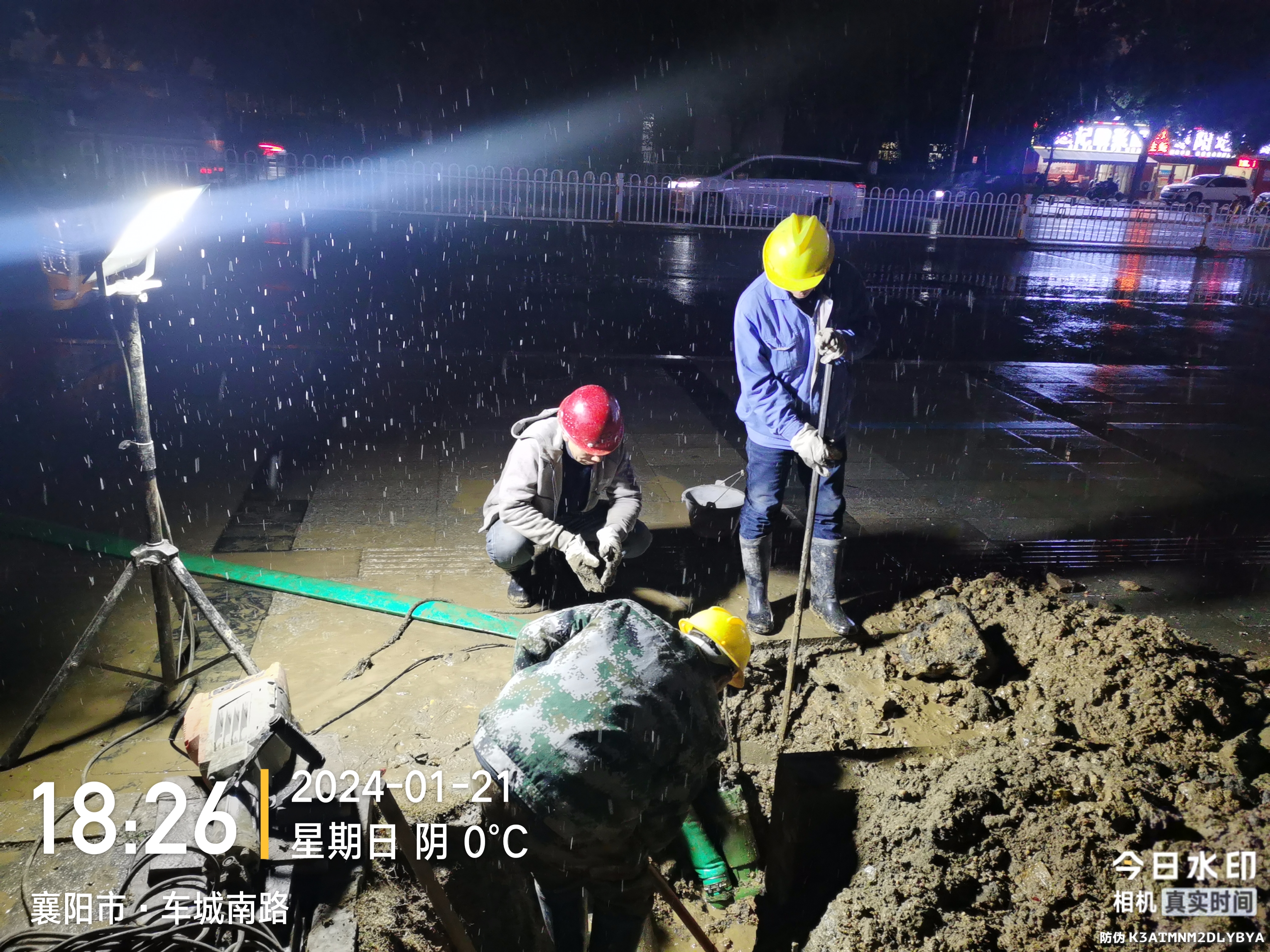 保障供水，樊城管網“凍”真格！